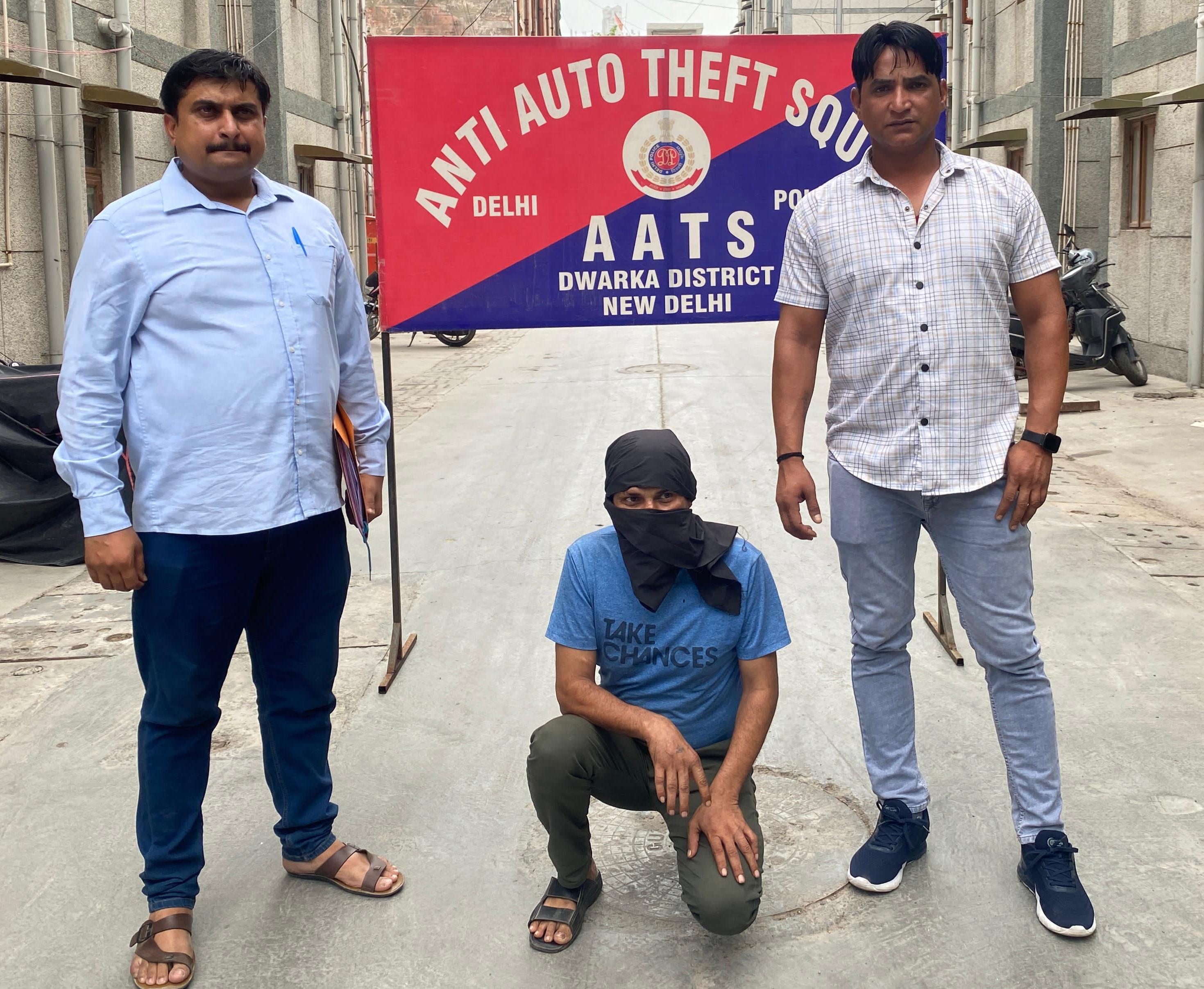 Dwarka,police,liquor,